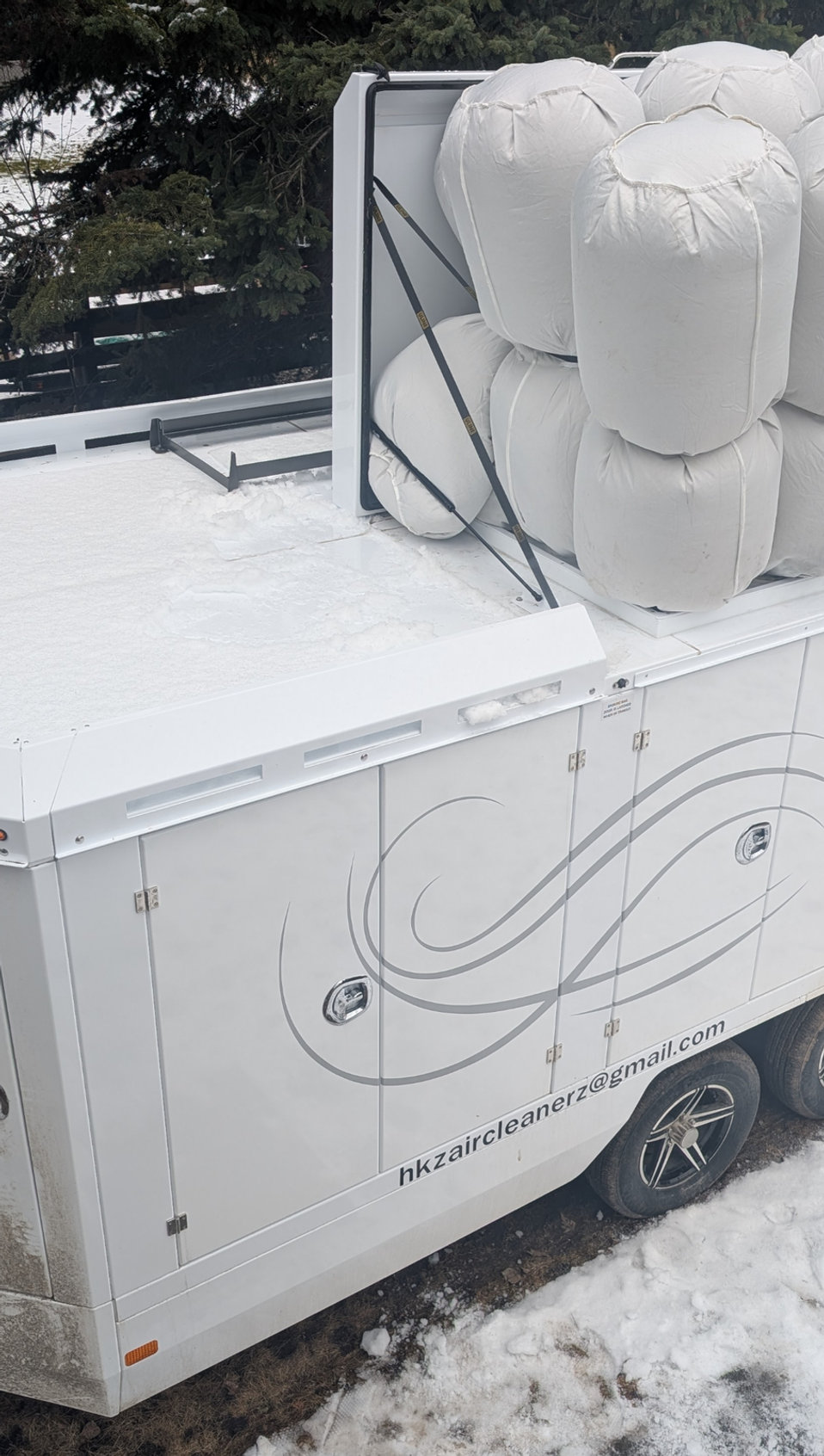 HKZ Air Cleanerz duct cleaning equipment in use
